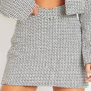 Missy Empire - Serena Black Tweed Tailored Mini Skirt